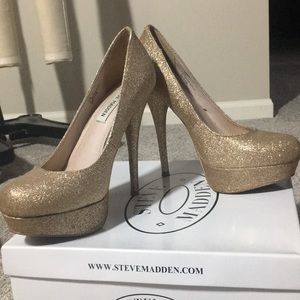 Steve Madden gold sparkly platform heels